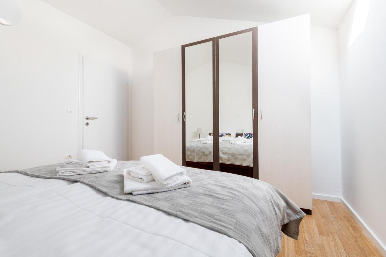 Familia Apartment